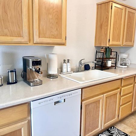 Hot Tub! King Bed-Firepitt-Near Airport& Freeway Villa Medford Luaran gambar