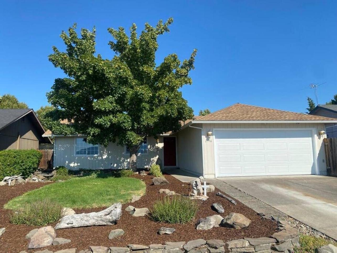 Hot Tub! King Bed-Firepitt-Near Airport& Freeway Villa Medford Luaran gambar