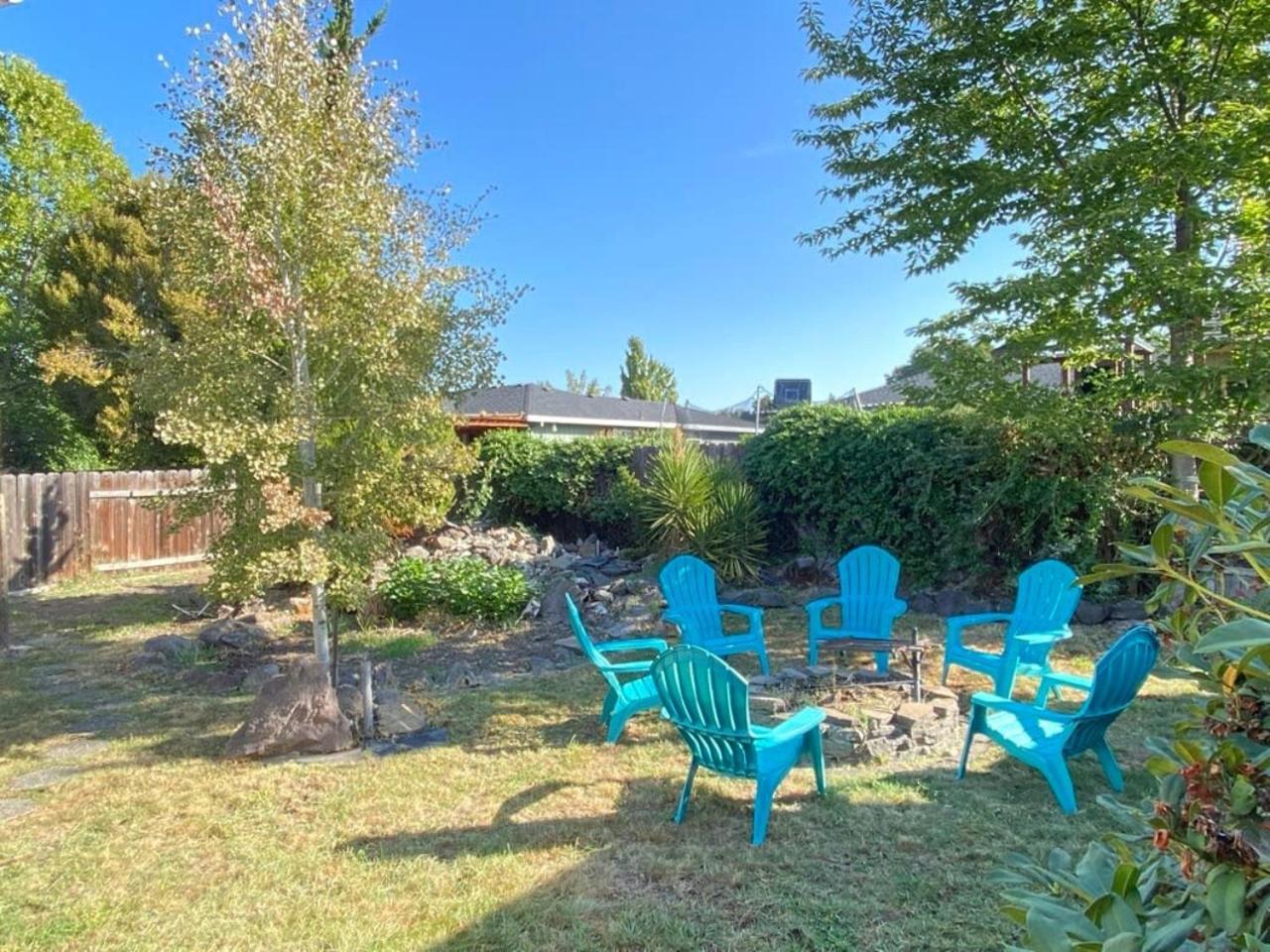 Hot Tub! King Bed-Firepitt-Near Airport& Freeway Villa Medford Luaran gambar